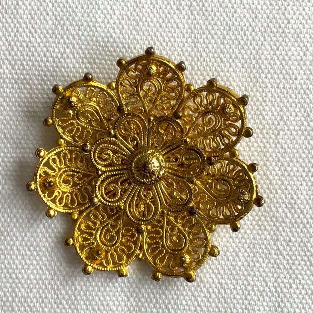 Antique Gold Tone Brooch